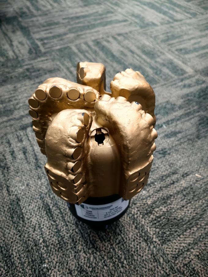 Adaptateur féminin 2-3/8 REG féminin 4- 1/2 REG 2