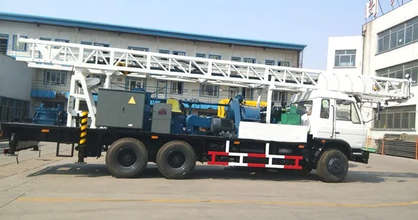 Foreuse multifonctionnelle montée sur camion pour forage de puits d'eau 0