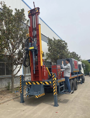 300 le camion de M Water Drilling Rig 6x4 a monté le compresseur d'air intégré