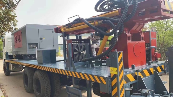 Compresseur d'air profond de 300 m et camion intégré de plate-forme de forage de puits d'eau