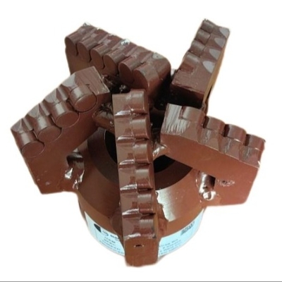 145 mm Pdc Drag Bit Teeth Forge dans les formations rocheuses ou les puits d'eau