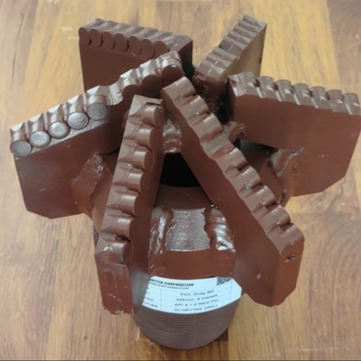 225 mm 6 ailes Pdc Drag Bit pour le forage géothermique