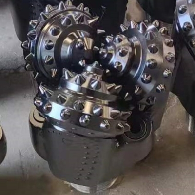 API Standard TCI Tricone Rock Bit 200mm IADC545 Forage de puits miniers ou d'eau