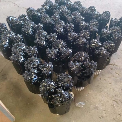 Forage de puits miniers Tricone Rock Bit 200 mm Iadc 545 Hautes performances