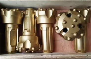 L'usine vend une perceuse à basse pression de 110 mm DTH pour le forage en profondeur