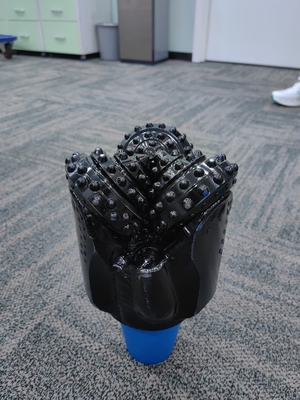 6 1/2 &quot; IADC837 de haute qualité haute capacité de forage Tricone Bit pour l'exploration pétrolière