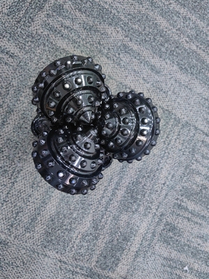 6 1/2 &quot; IADC837 de haute qualité haute capacité de forage Tricone Bit pour l'exploration pétrolière