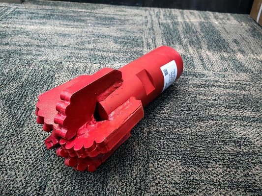 PDC Drag Bit 135 mm 5wing 2 3-8API REG Thread PDC Forage pour le forage d'eau et de puits géothermiques