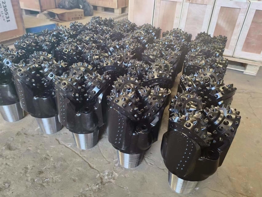 Nouveau design Tricone Bit Roller Cone Bit 200mm IADC545 Forage en roche dure pour le forage de puits