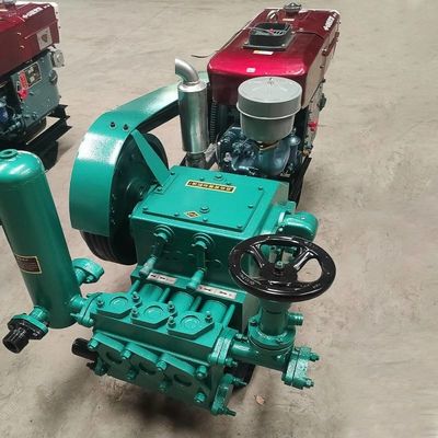 2Pompes à boue de forage à pression nominale de 0,5 MPa avec débit théorique de 160 L/min et dimensions globales de 1450×745×970